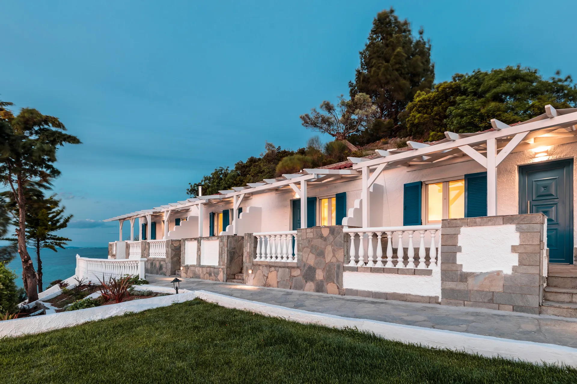 Tiara Holidays - Bay View Suites - entrance